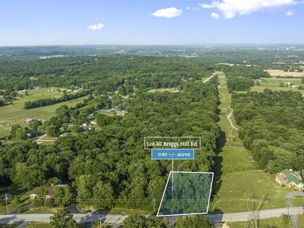 630 Briggs Hill Road , Bowling Green, KY 42101