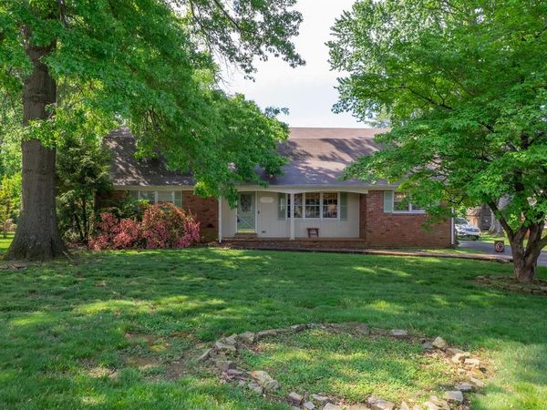 809 Ridgecrest Way , Bowling Green, KY 42101