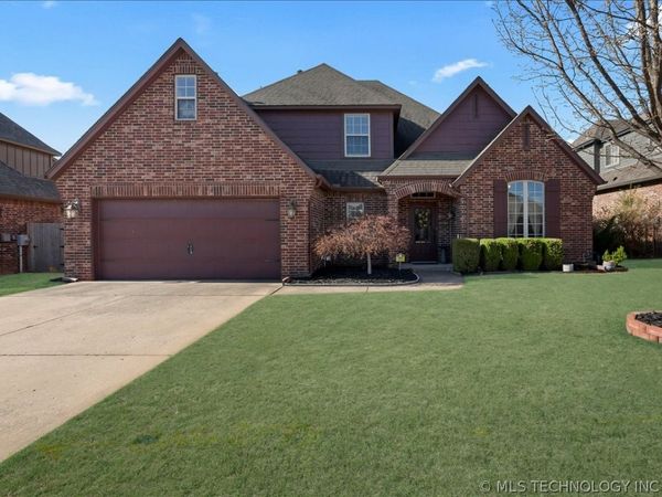 16506 E 49th Place, Tulsa, OK 74134