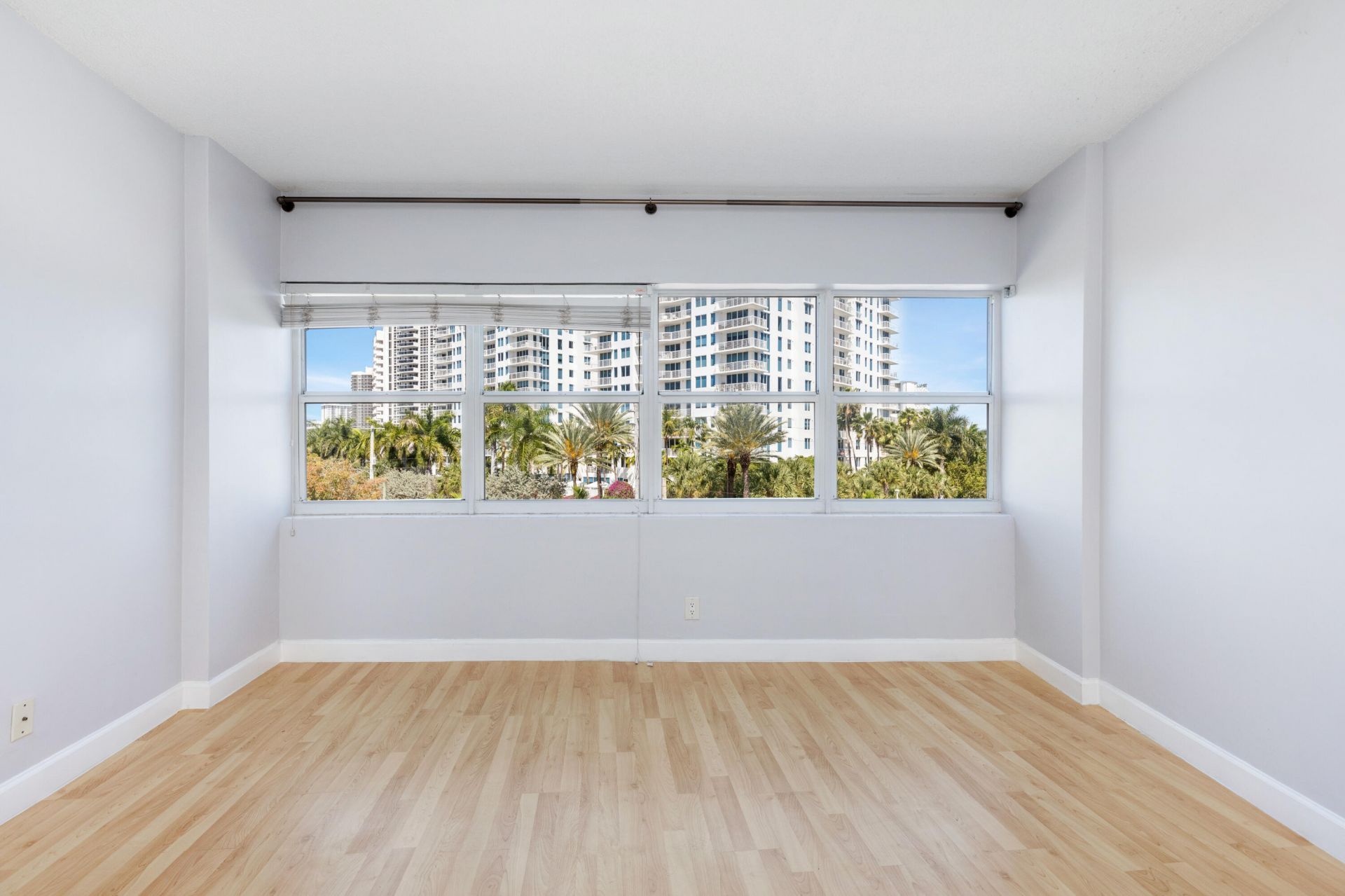 3250 NE 28th Street, Unit 404, Fort Lauderdale, FL 33308 Photo