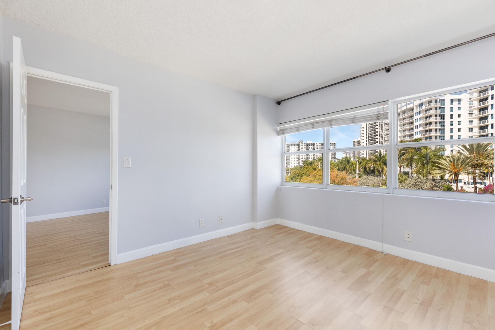 3250 NE 28th Street, Unit 404, Fort Lauderdale, FL 33308 Photo