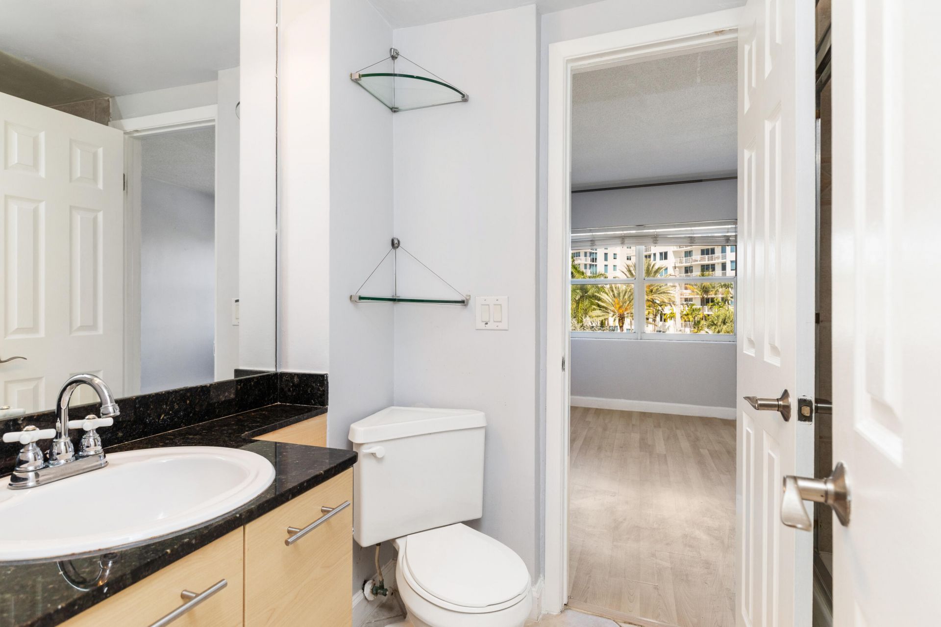 3250 NE 28th Street, Unit 404, Fort Lauderdale, FL 33308 Photo