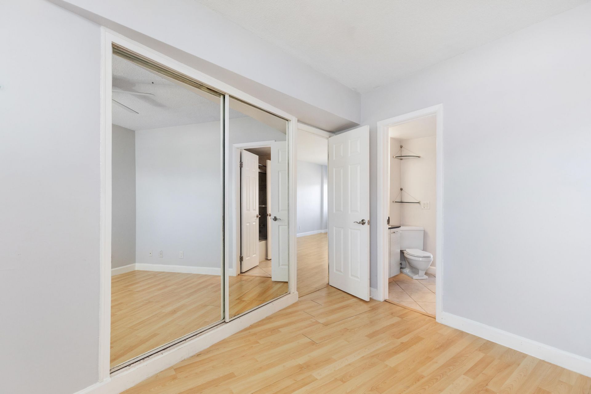 3250 NE 28th Street, Unit 404, Fort Lauderdale, FL 33308 Photo