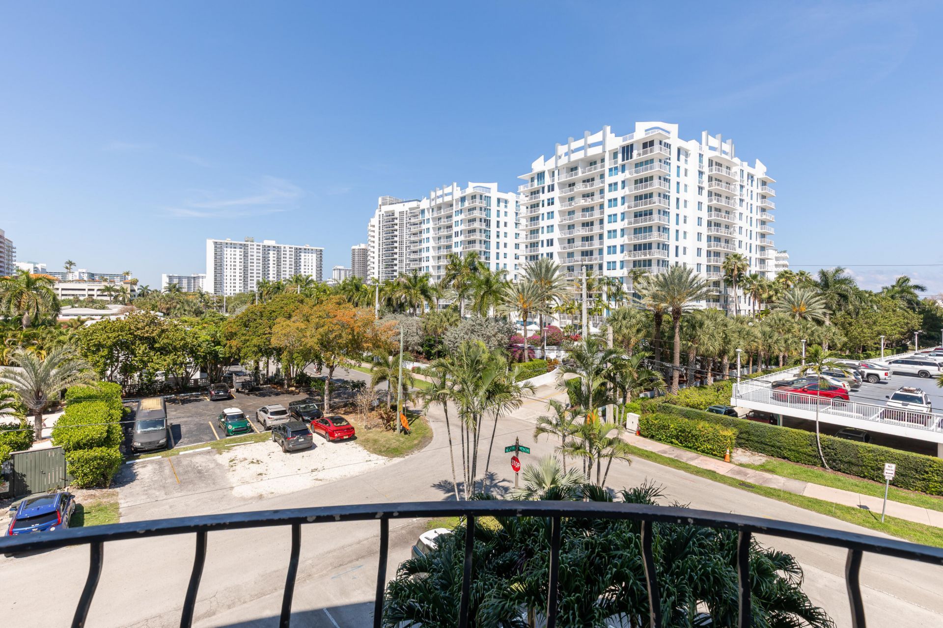 3250 NE 28th Street, Unit 404, Fort Lauderdale, FL 33308 Photo