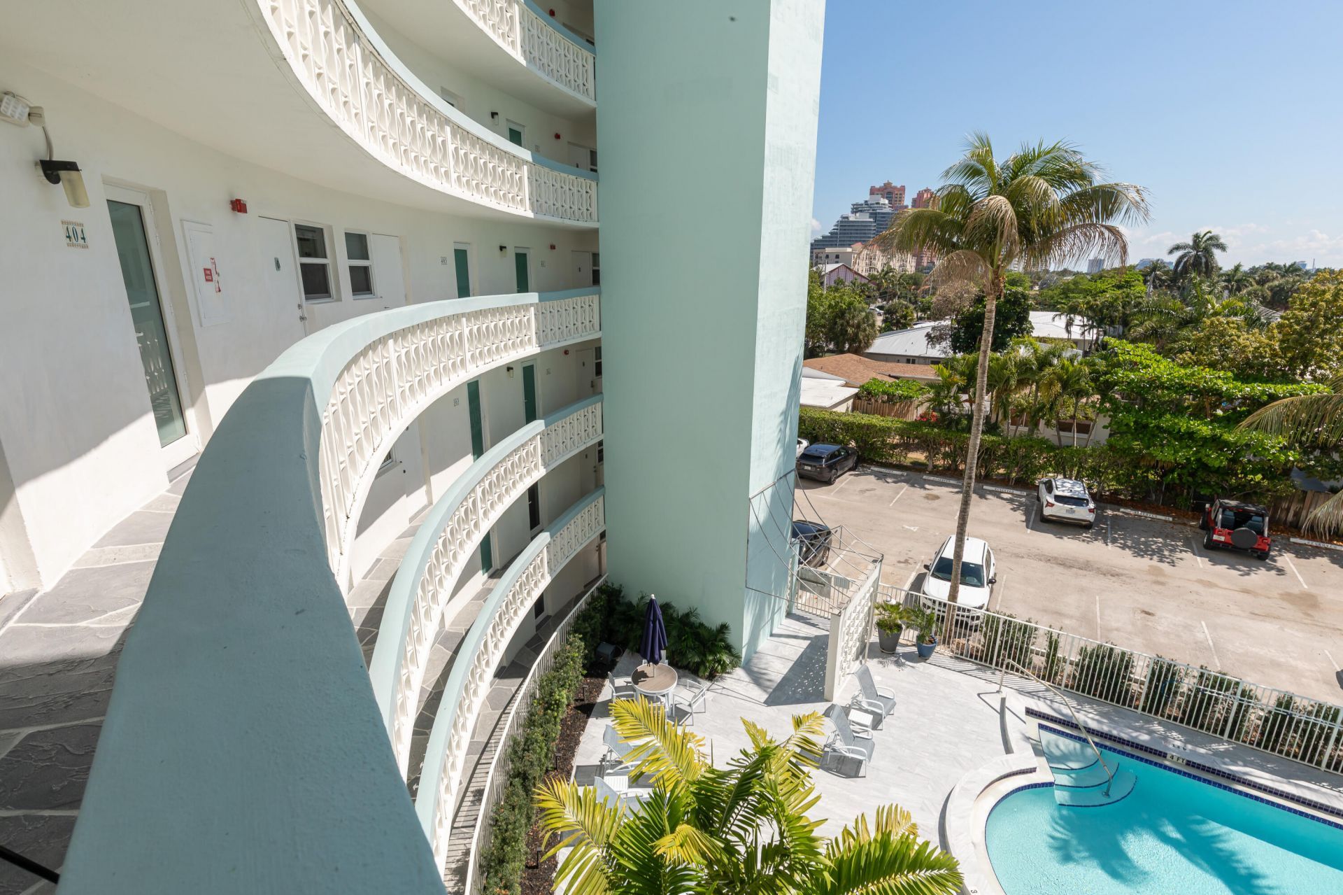 3250 NE 28th Street, Unit 404, Fort Lauderdale, FL 33308 Photo