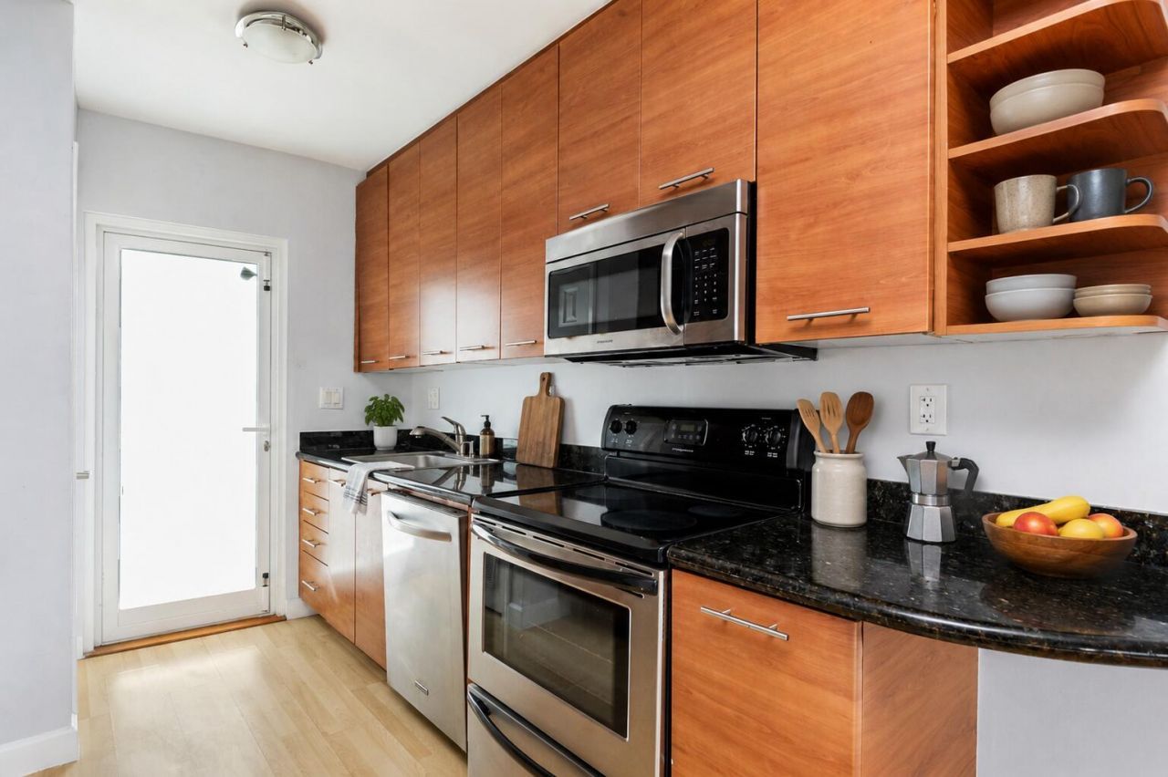 3250 NE 28th Street, Unit 404, Fort Lauderdale, FL 33308 Photo