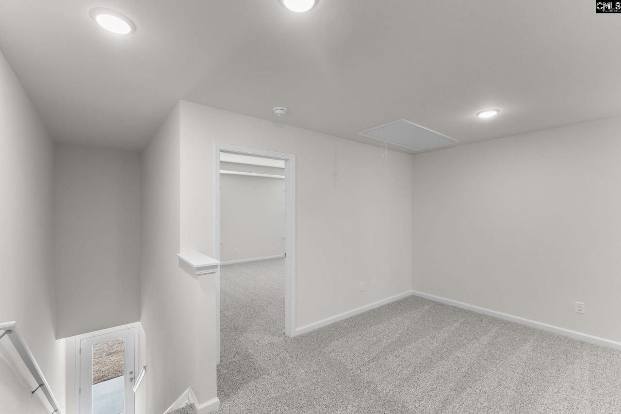 289 Balbriggan Place Photo 12