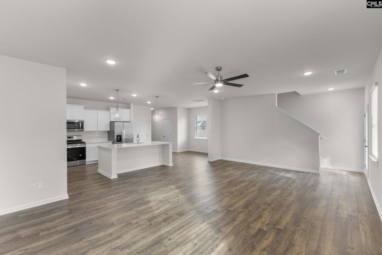 289 Balbriggan Place Photo 8
