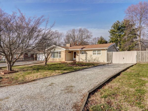 2917 E Portland Street, Springfield, MO 65804