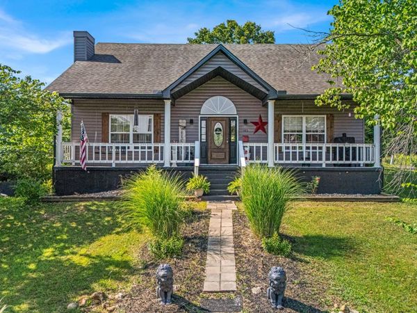 105 Pennycuick Drive, Mountain View, MO 65548