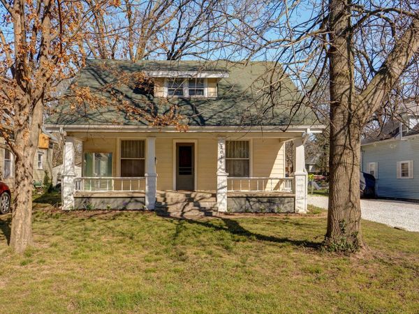 2036 N Johnston Avenue, Springfield, MO 65803