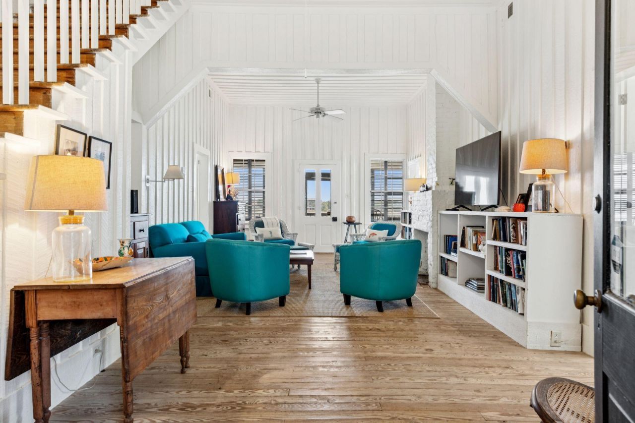 44 Hook Drive Photo 10