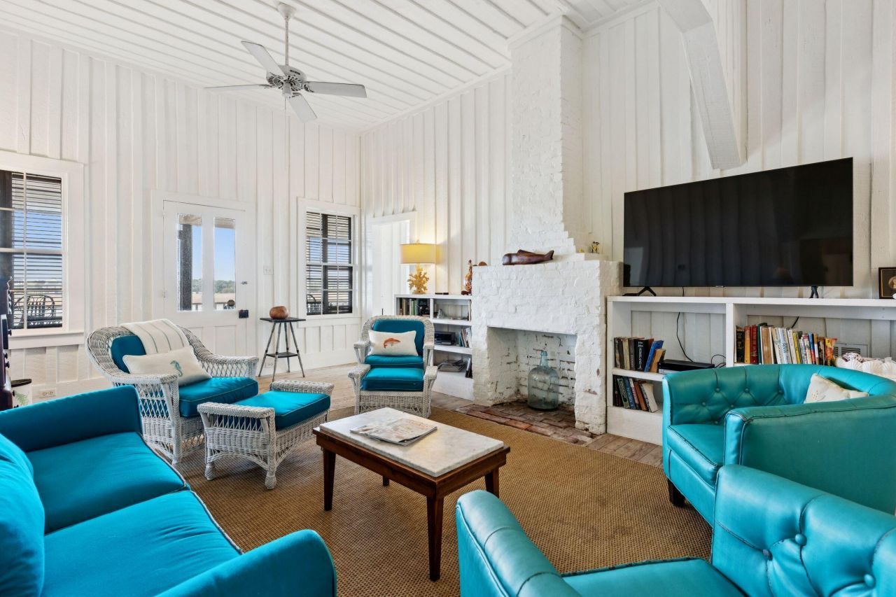 44 Hook Drive Photo 12