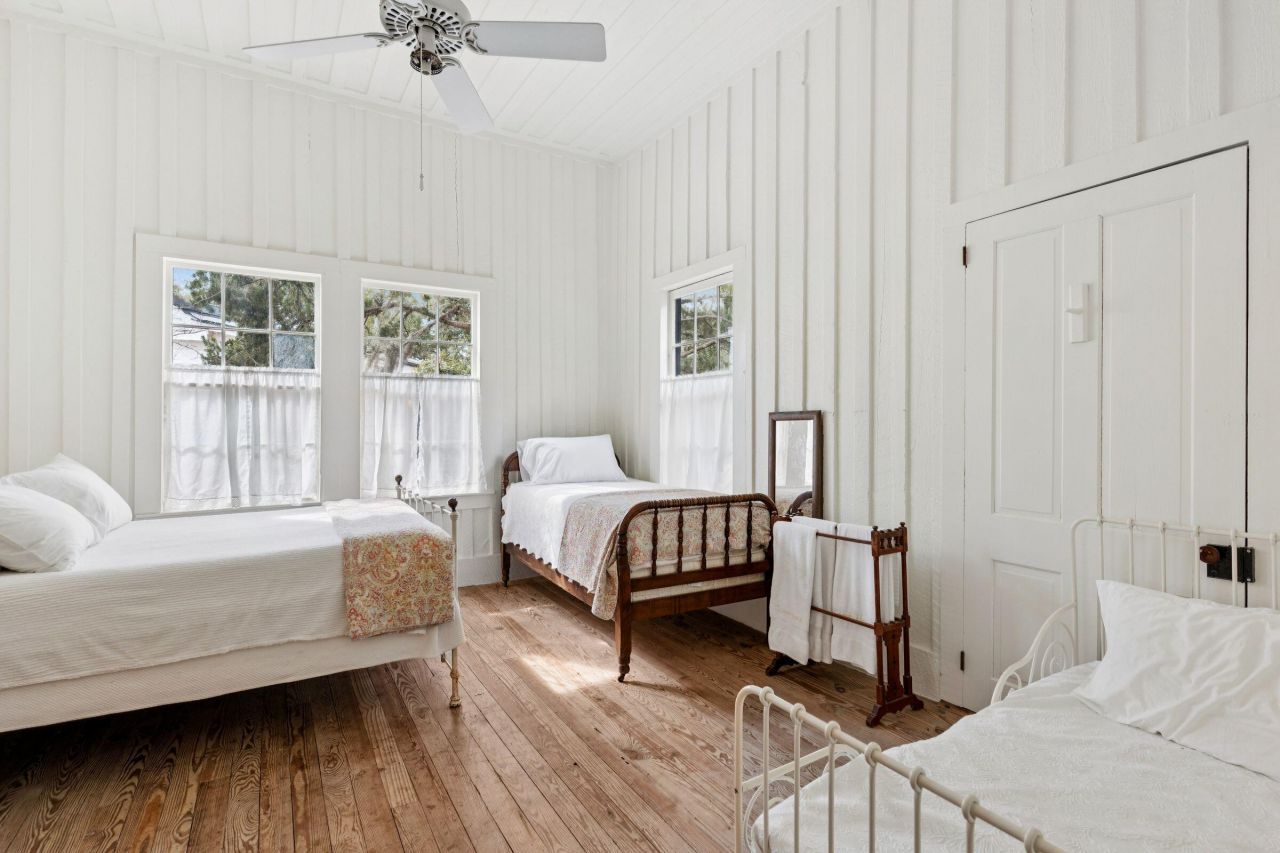 44 Hook Drive Photo 22