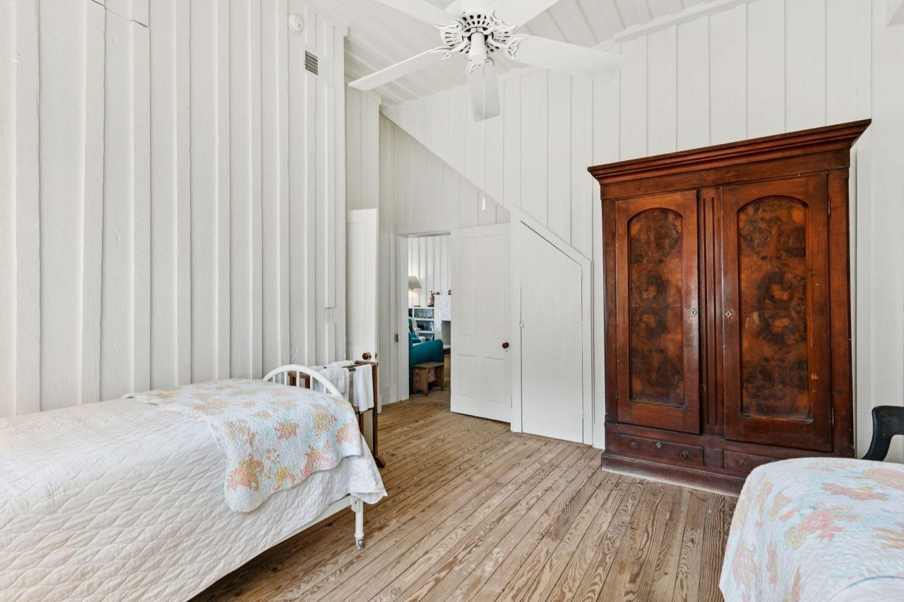 44 Hook Drive Photo 25