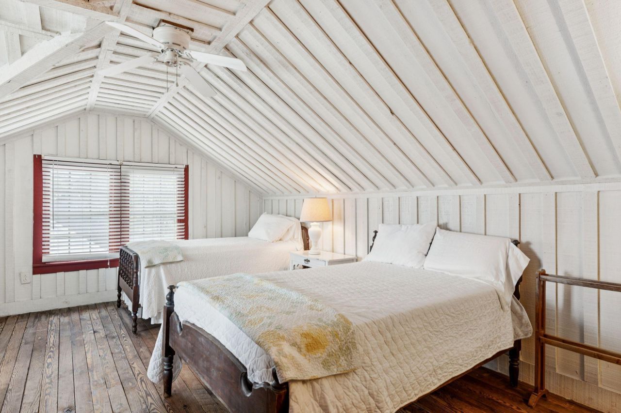 44 Hook Drive Photo 35