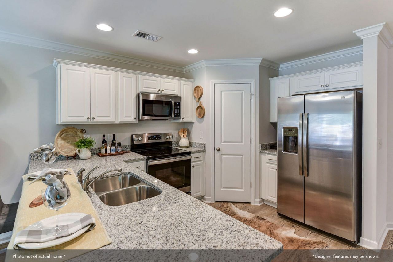 223 Central Creek Drive Photo 7