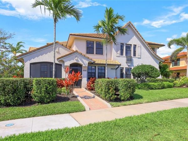 1423 Santiago CIR, Unit 1702, NAPLES, FL 34113