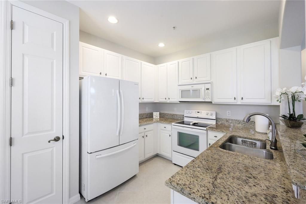 1423 Santiago Cir, Unit 1702, Naples, FL 34113 Photo