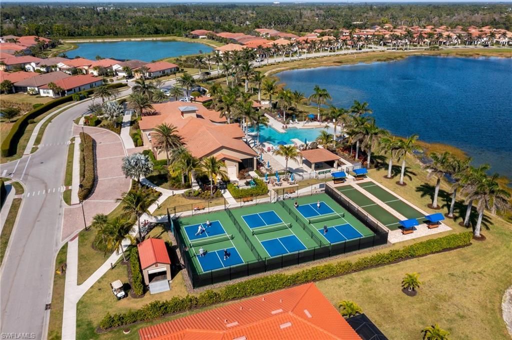 1423 Santiago Cir, Unit 1702, Naples, FL 34113 Photo
