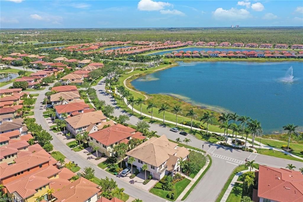 1423 Santiago Cir, Unit 1702, Naples, FL 34113 Photo