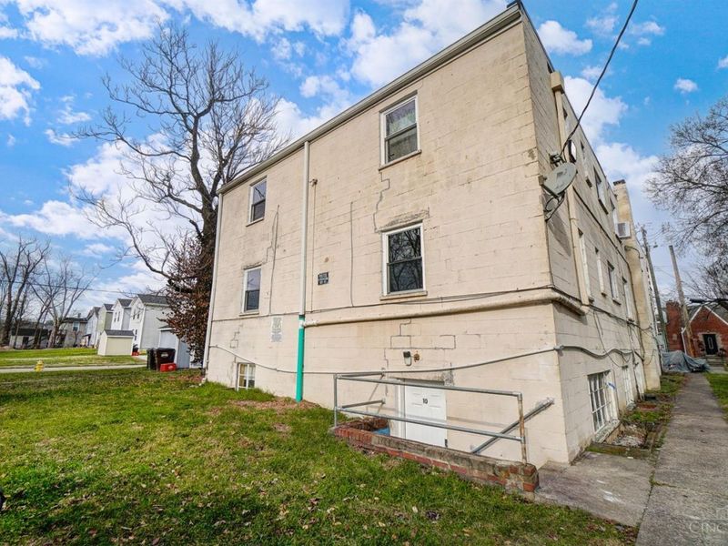 631 Mulberry Street, Lockland, OH 45215 Photo 2