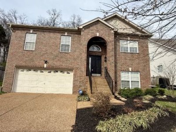 1078 Willoughby Station Blvd, Mount Juliet, TN 37122