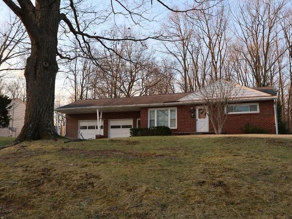 1462 S Lascerne Circle, Mansfield, OH 44906