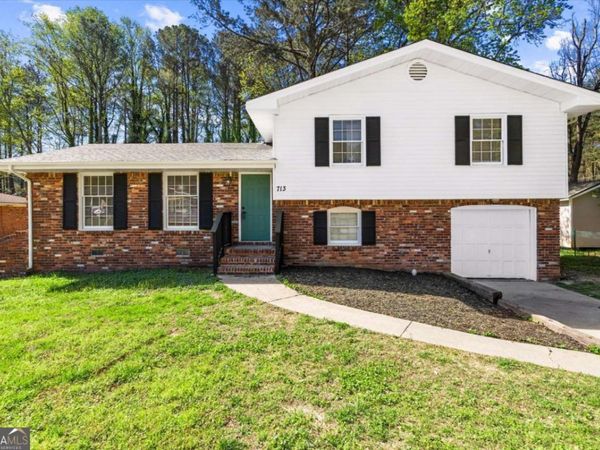 713 Huntingdon Dr, Jonesboro, GA 30236