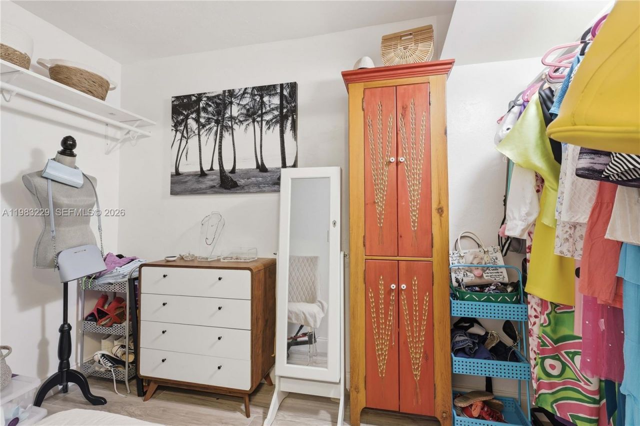 7100 NW 17th St, Unit 210, Plantation, FL 33313 Photo