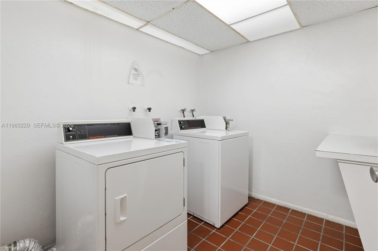 7100 NW 17th St, Unit 210, Plantation, FL 33313 Photo