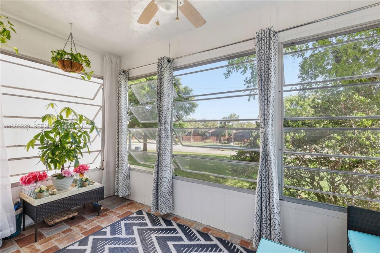 7100 NW 17th St, Unit 210, Plantation, FL 33313 Photo