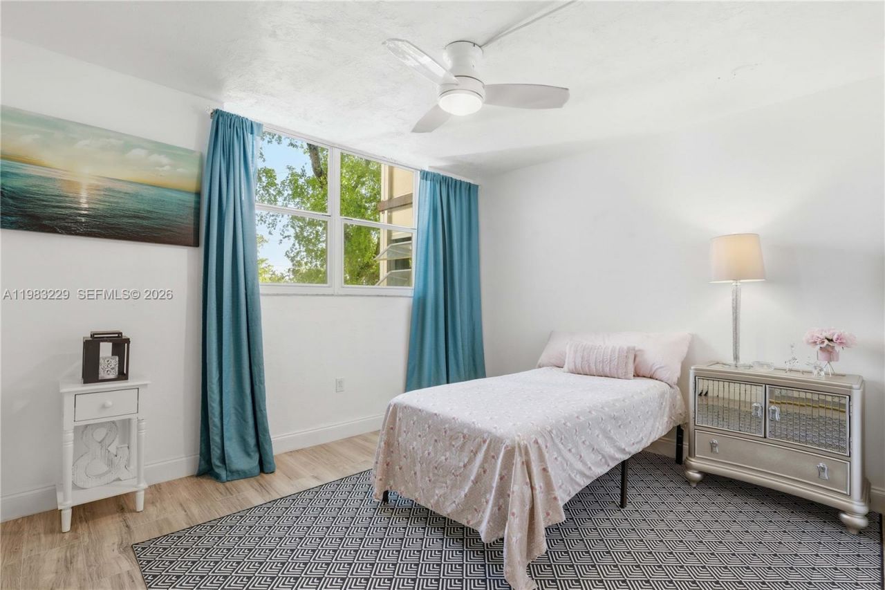 7100 NW 17th St, Unit 210, Plantation, FL 33313 Photo