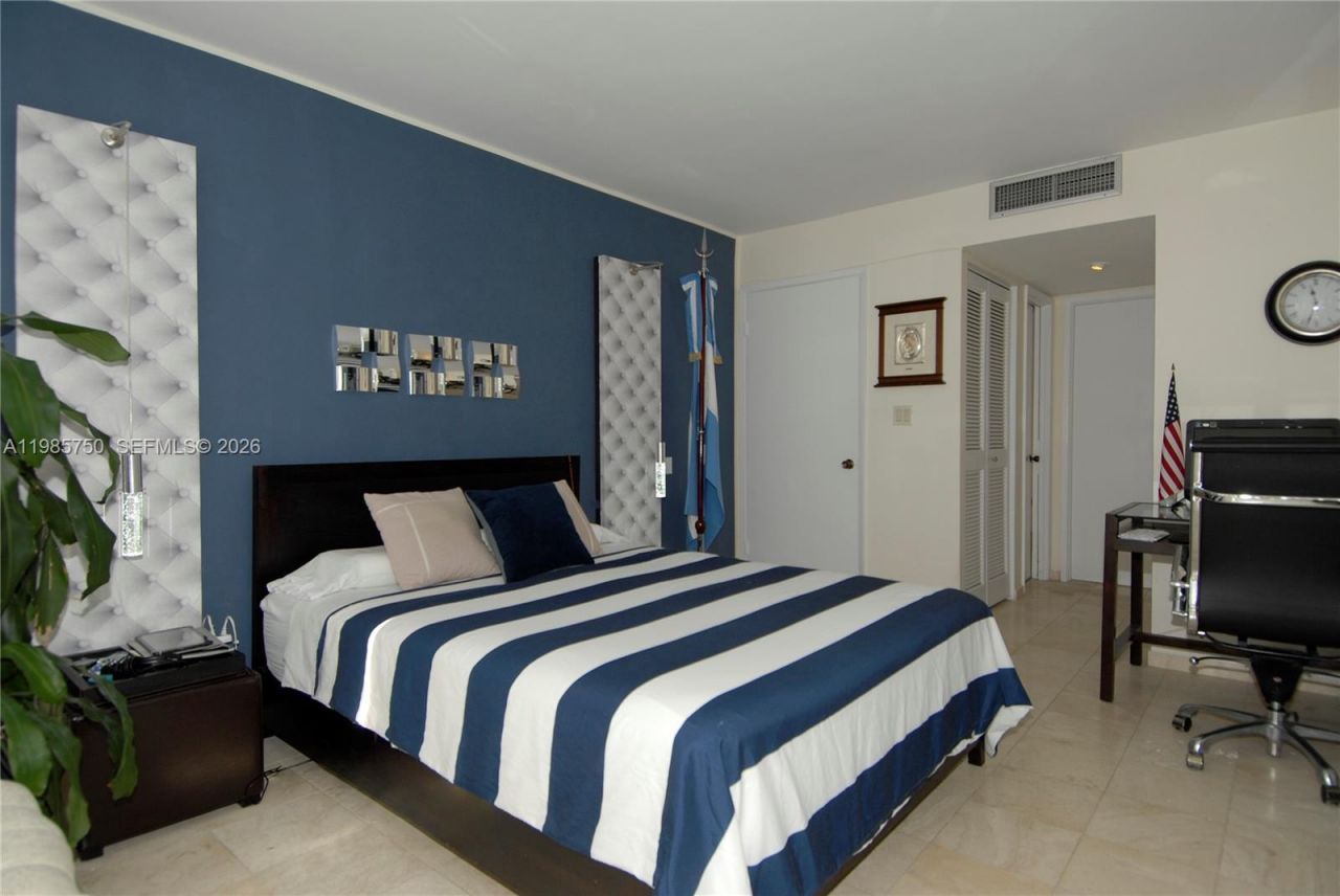 600 NE 36th St , Unit 1212, Miami, FL 33137 Photo