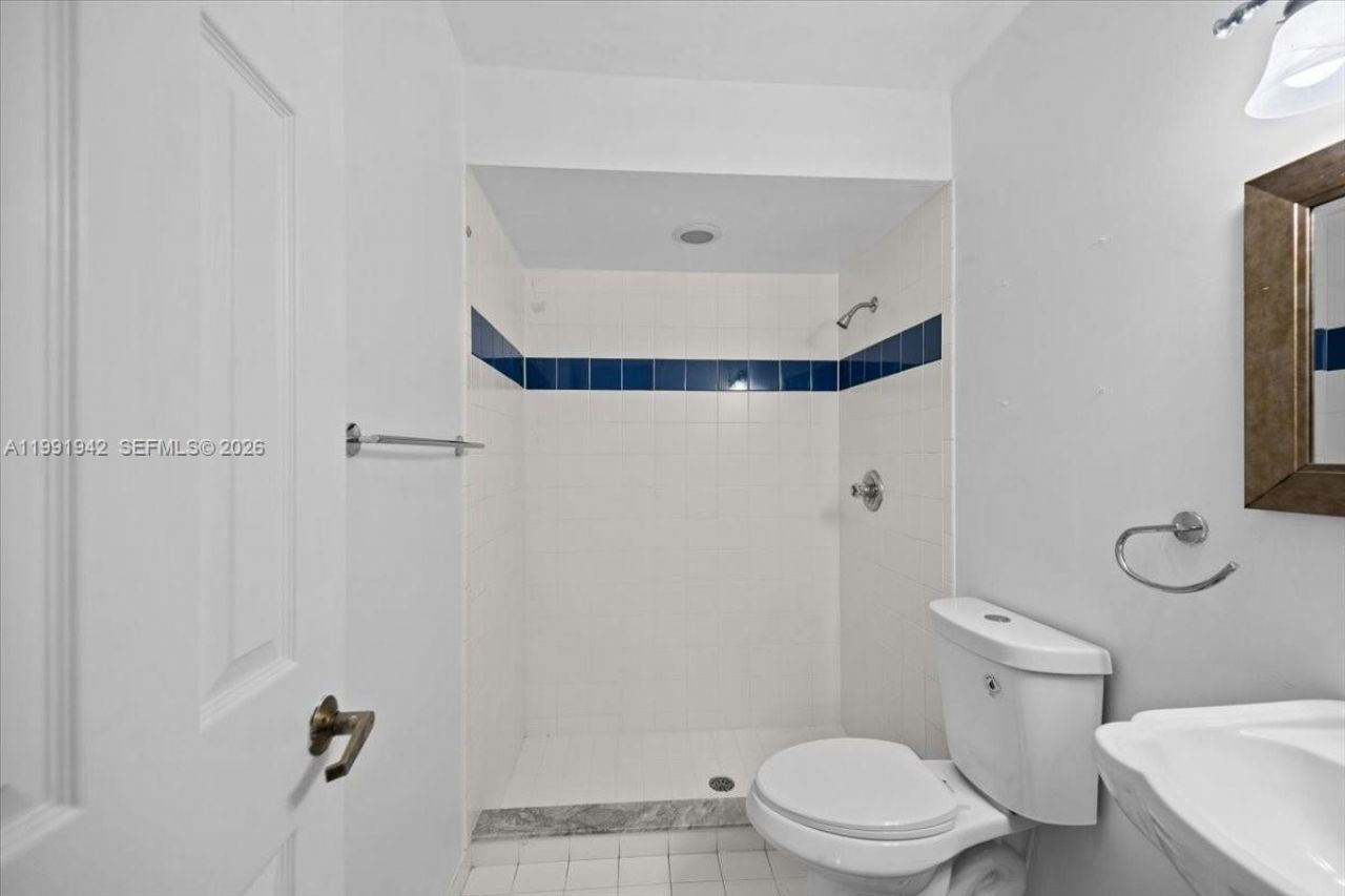 2560 Bass Way , Unit 2560, Cooper City, FL 33026 Photo