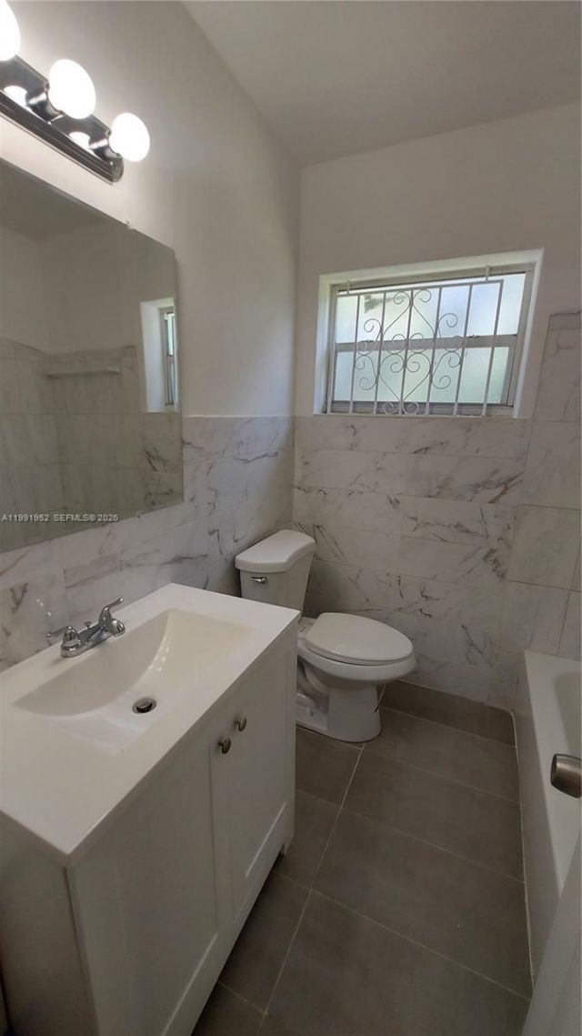 8915 NW 10th Ave, Unit 8915, Miami, FL 33150 Photo