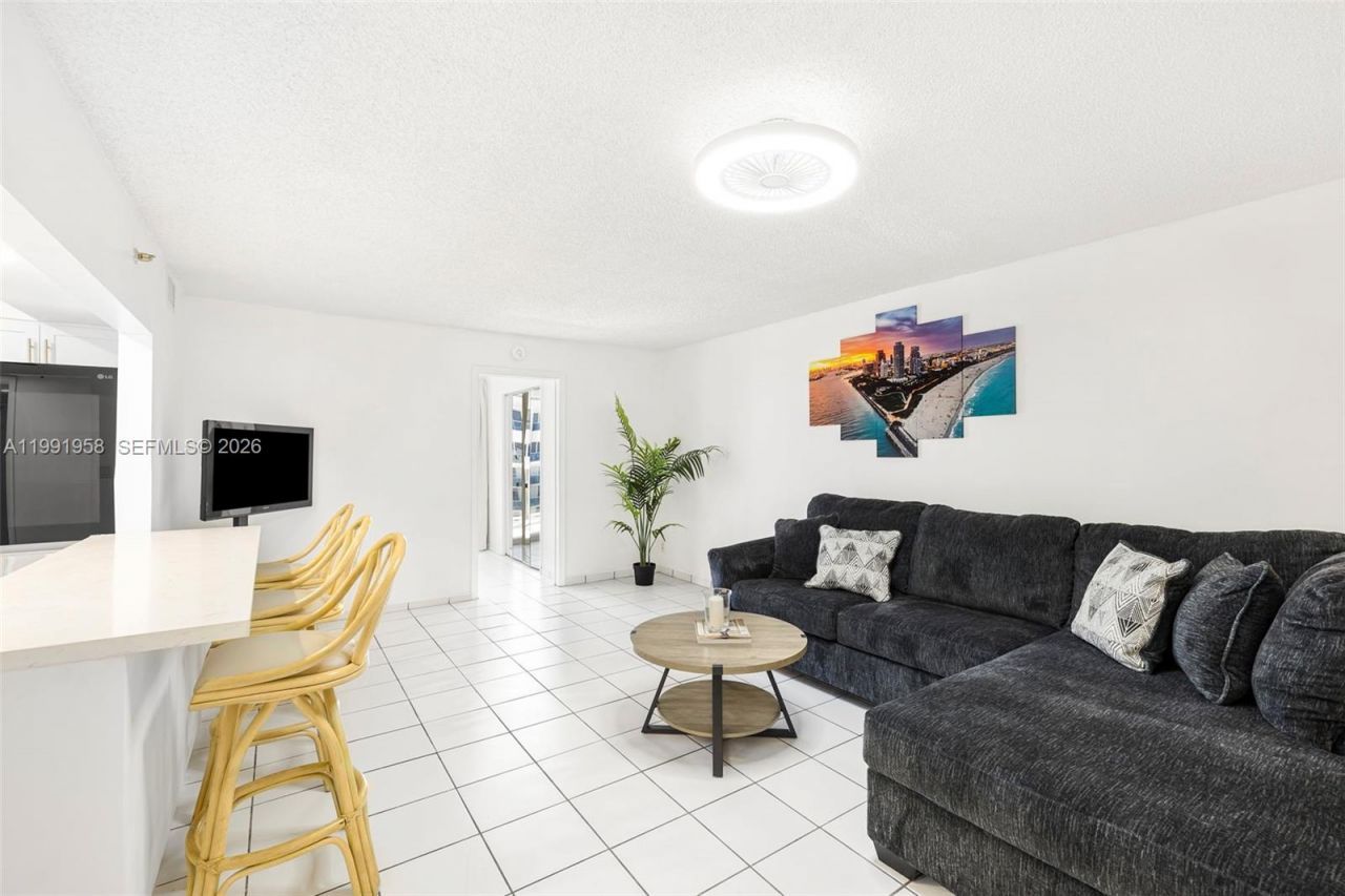 2401 Collins Ave , Unit 1906, Miami Beach, FL 33140 Photo