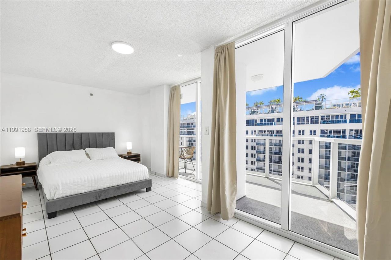 2401 Collins Ave , Unit 1906, Miami Beach, FL 33140 Photo