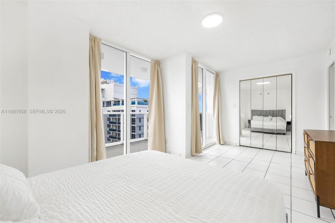 2401 Collins Ave , Unit 1906, Miami Beach, FL 33140 Photo