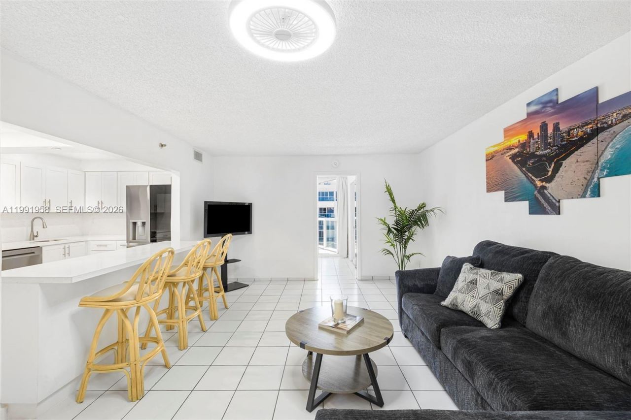 2401 Collins Ave , Unit 1906, Miami Beach, FL 33140 Photo