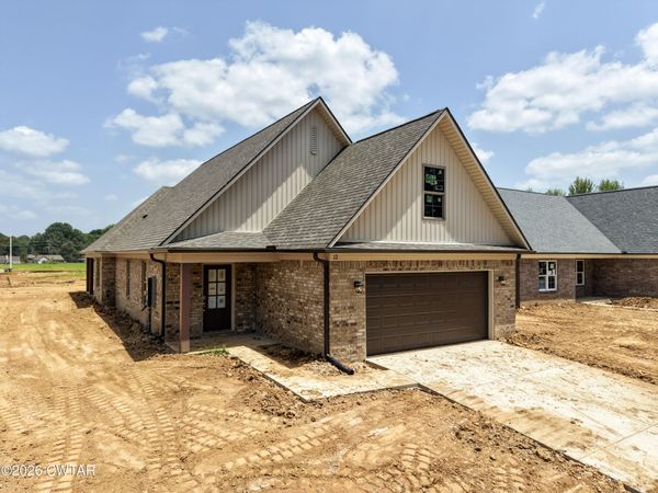 12 Cecellia Cove, Jackson, TN 38305