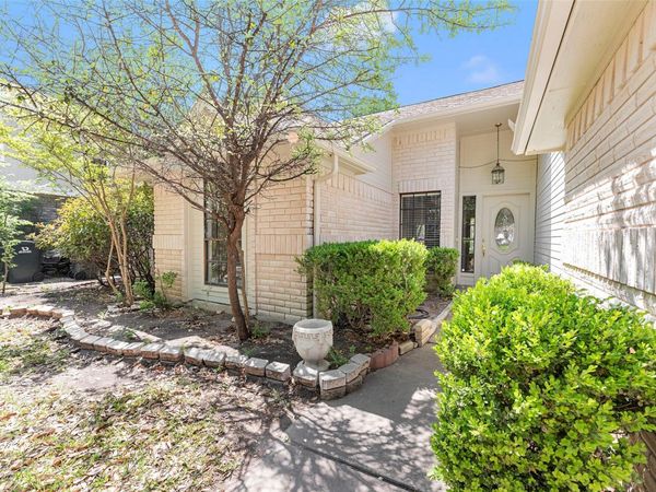 16318 Spotted Eagle DR, Leander, TX 78641