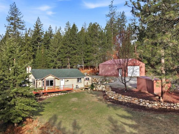 702 McCammon Dr, Elk, WA 99009