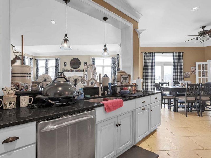 1577 Winding Oak Drive NW, Baltimore, OH 43105 Photo 14