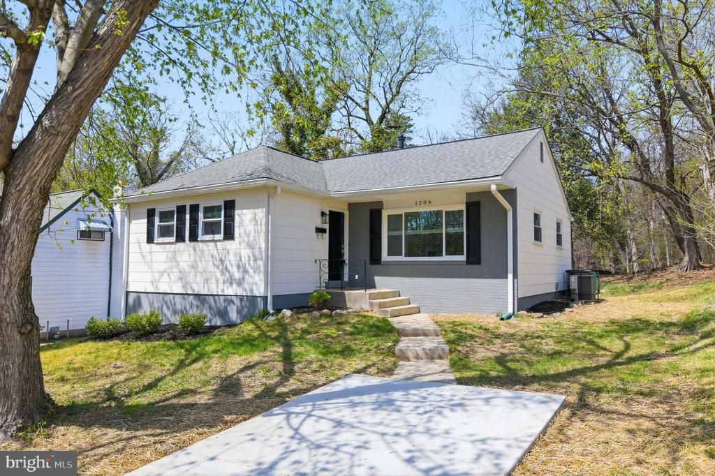 1206 CRISFIELD DRIVE , OXON HILL, MD 20745