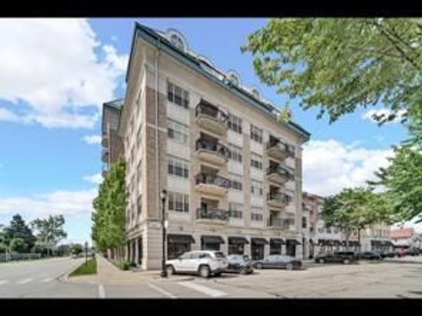 50 N Plum Grove Road, Unit 405, Palatine, IL 60067