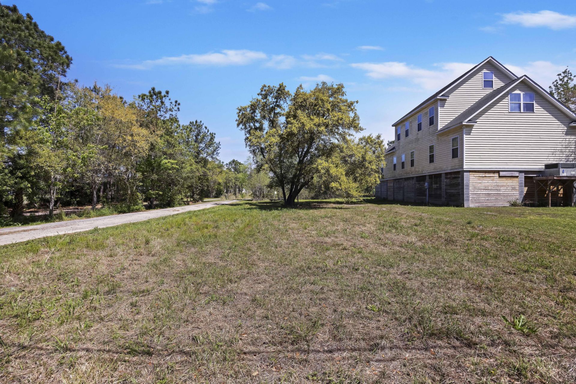 1371 River Road Photo 8