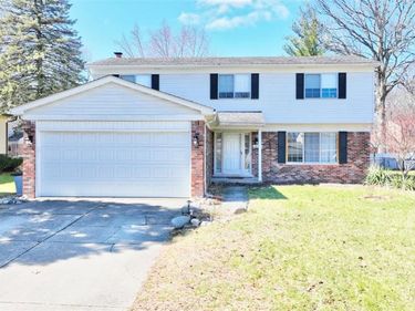 3649 Wakefield Drive, Troy, MI 48083
