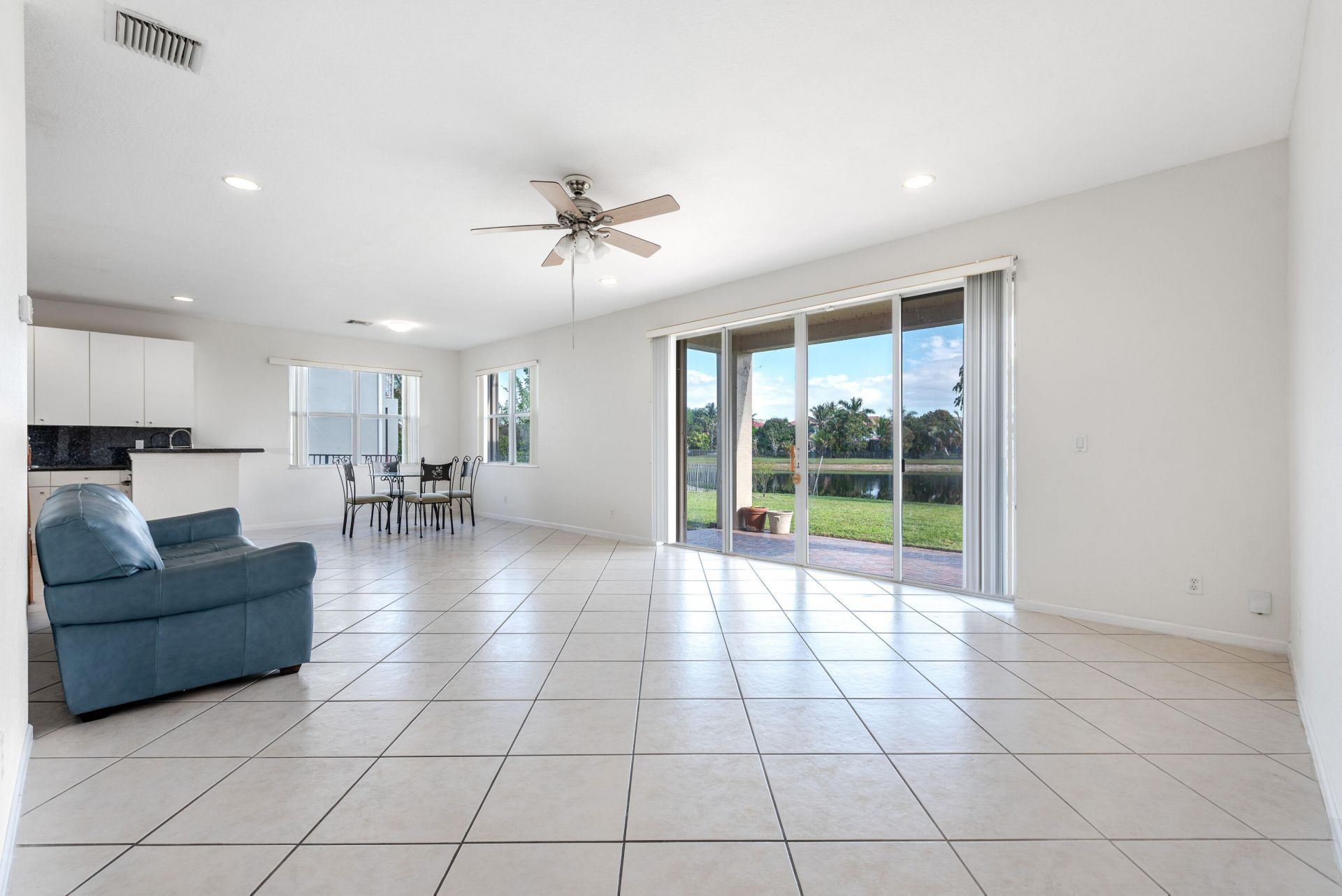 102 Ibisca Terrace, Royal Palm Beach, FL 33411 Photo
