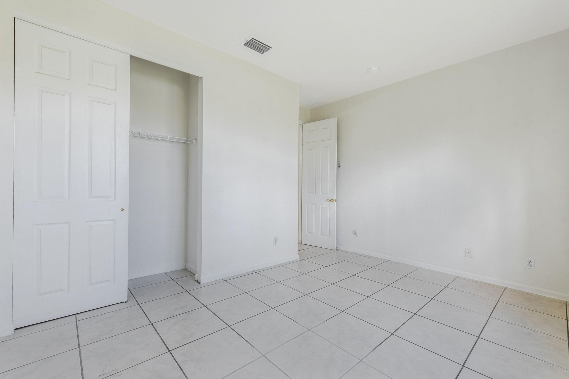 102 Ibisca Terrace, Royal Palm Beach, FL 33411 Photo